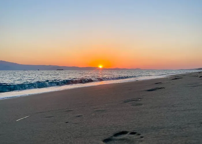 Vrettos Beachfront *