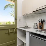 Studios Vrettos Beachside Retreat