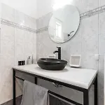 Studios Vrettos Beachside Hotel *