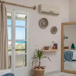 Studios Vrettos Beachside Retreat *