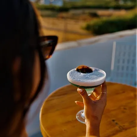 Vrettos Beachfront * Плака