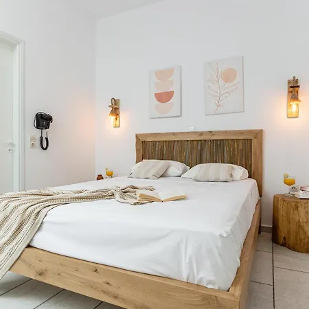 Апартаменты Vrettos Beachfront *