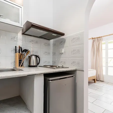 Vrettos Beachfront Плака