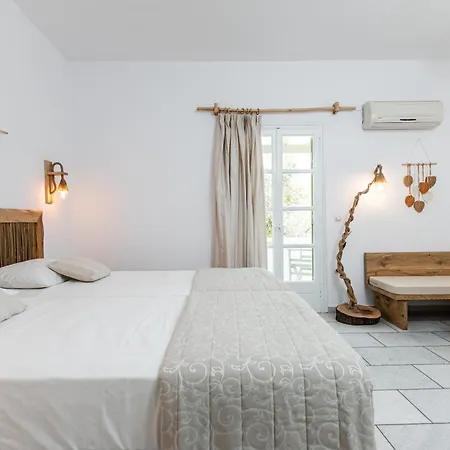 Апартаменты Vrettos Beachfront *