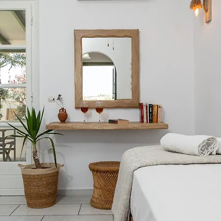 Studios Vrettos Beachfront Hotel Plaka (Naxos)