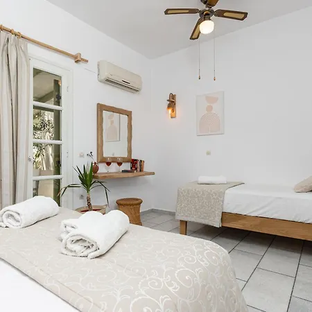 Vrettos Beachfront Апартаменты *