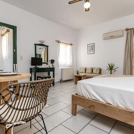 Апартаменты Vrettos Beachfront