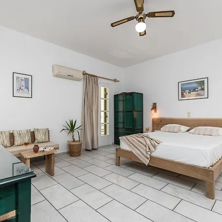 Апартаменты Vrettos Beachfront *