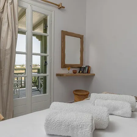 Apartment Studios Vrettos Beachfront Hotel