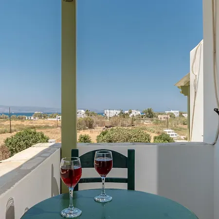 Studios Vrettos Beachfront Hotel Plaka (Naxos)