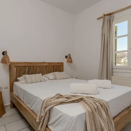 Апартаменты Vrettos Beachfront