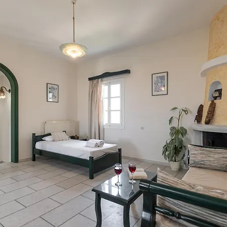 Vrettos Beachfront Апартаменты Плака