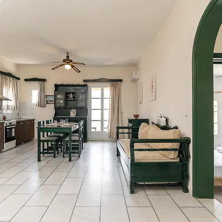 Апартаменты Vrettos Beachfront Плака