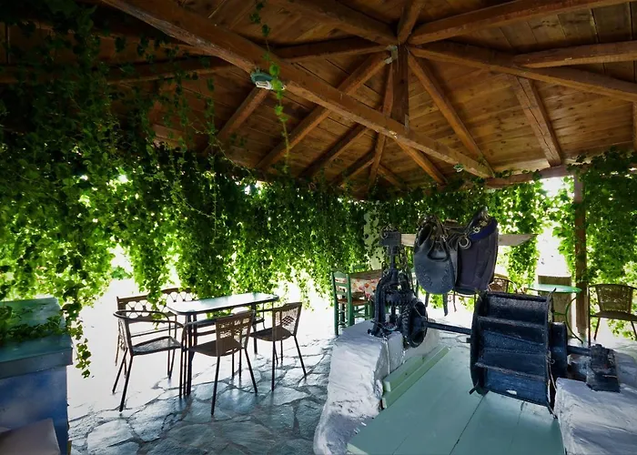 Vrettos Beachfront *