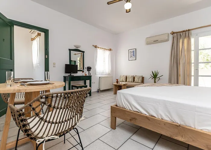 Lejlighed Vrettos Beachfront